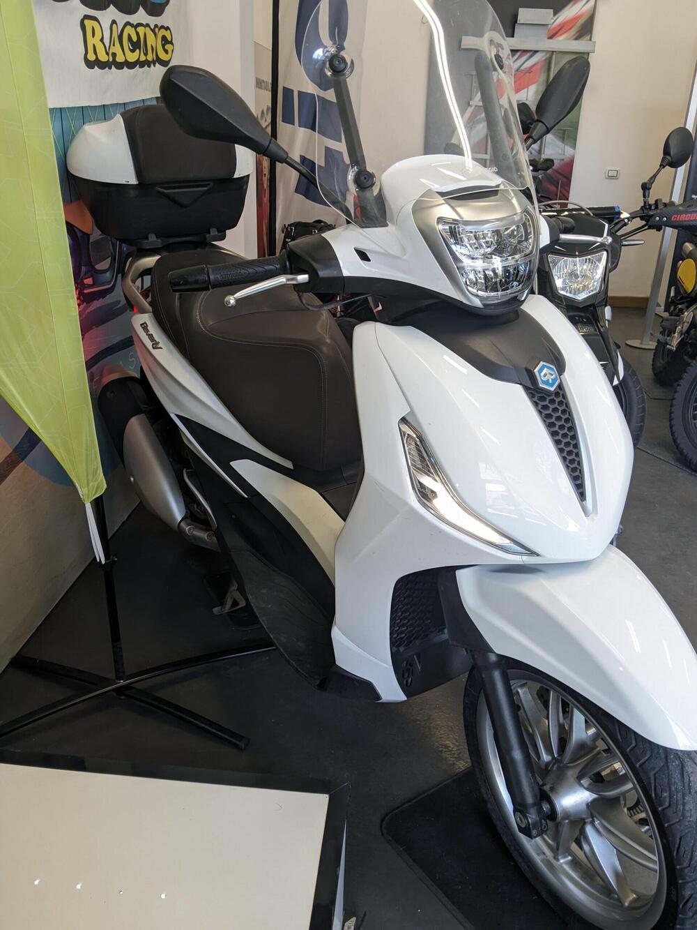Piaggio Beverly 300 Hpe (2021)