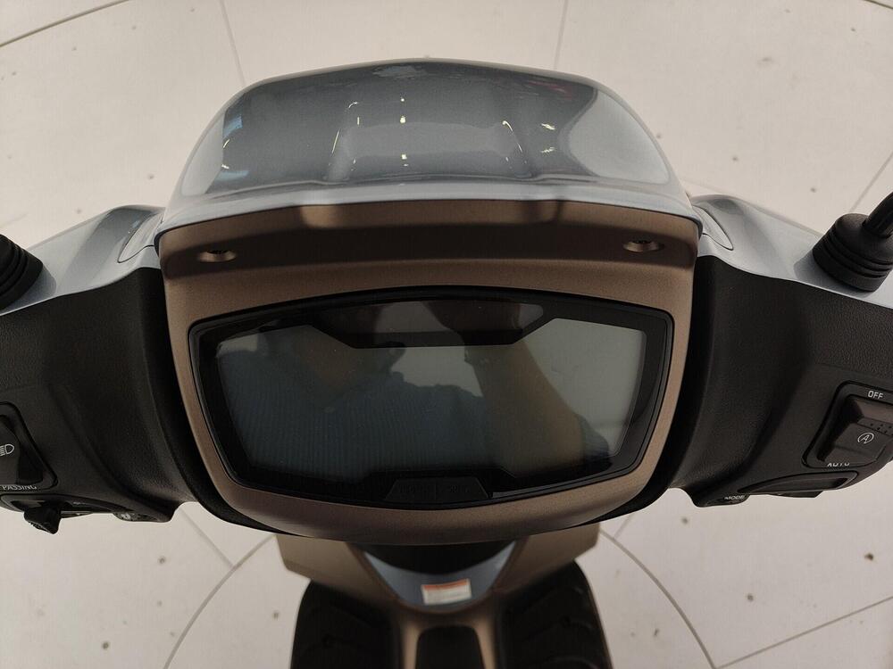 Piaggio 1 Active (2022 - 26) (9)