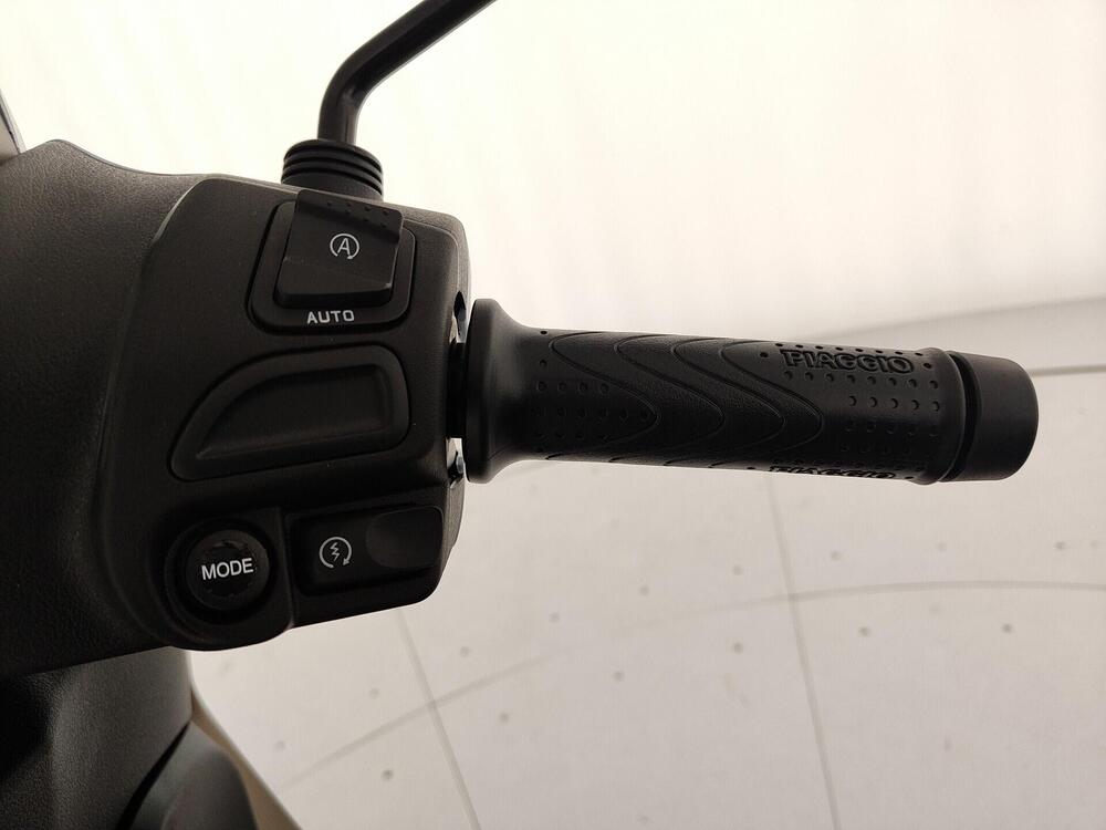 Piaggio 1 Active (2022 - 26) (8)