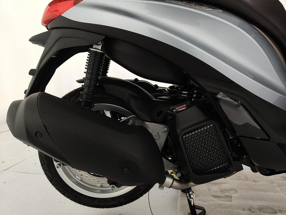 Piaggio 1 Active (2022 - 26) (12)