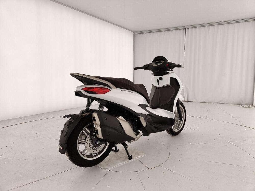 Piaggio Beverly 400 S (2025 - 26) (4)