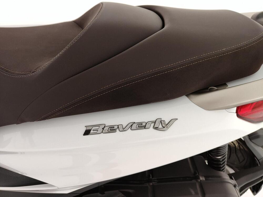 Piaggio Beverly 400 S (2025 - 26) (9)