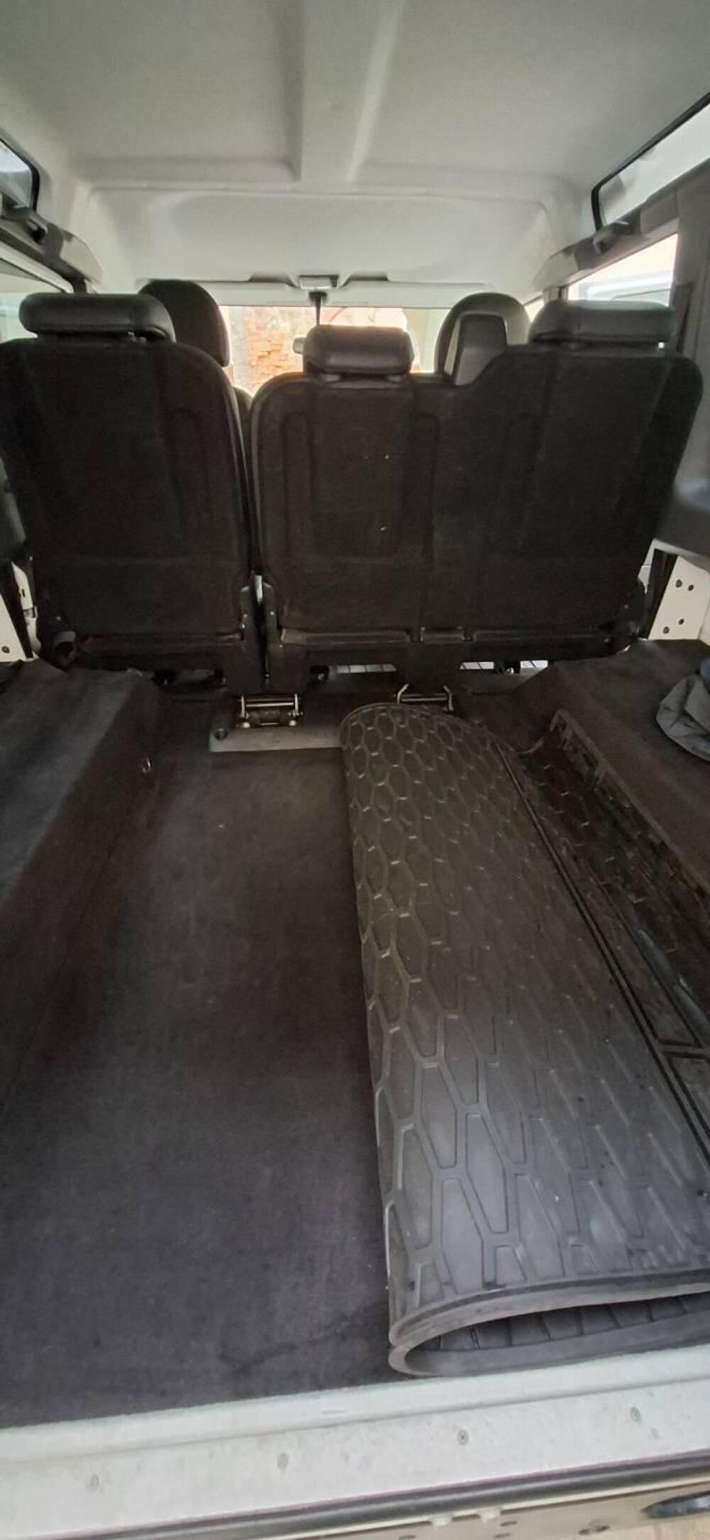 Land Rover Defender usata a Alessandria (14)