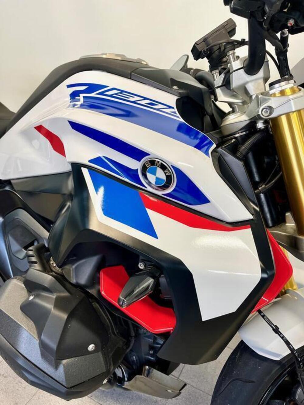 Bmw R 1300 R (2026) (2)