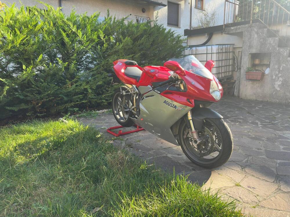 MV Agusta F4 750s 1+1 (4)