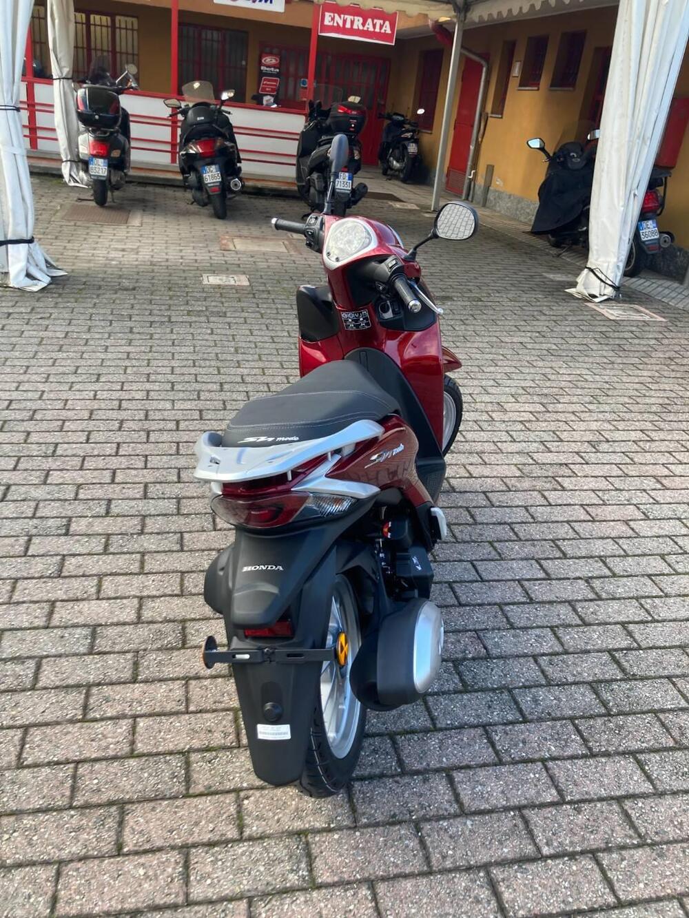 Honda SH 125 Mode (2024 - 26) (2)