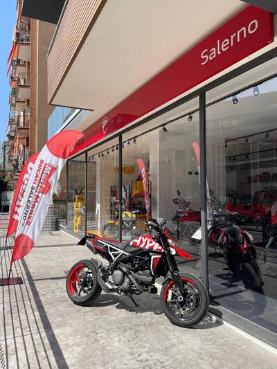 Ducati Hypermotard 950 RVE (2022 - 25) usata