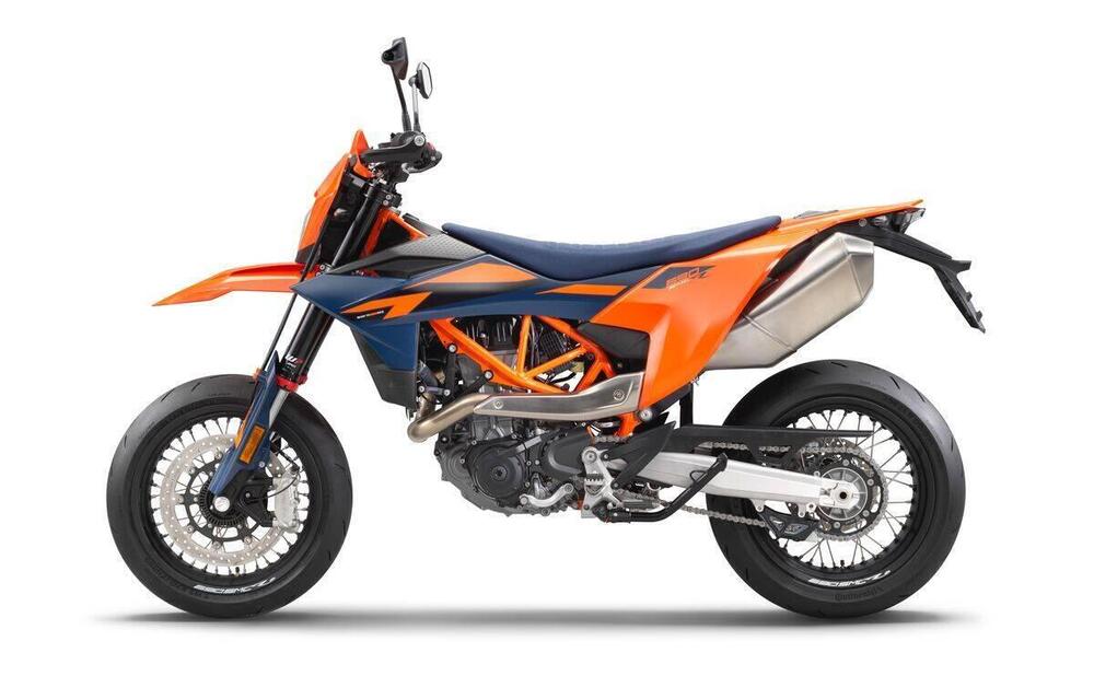 KTM 690 SMC R (2026)