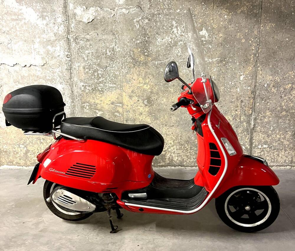 Vespa GTS 300 (2010 - 14) (2)