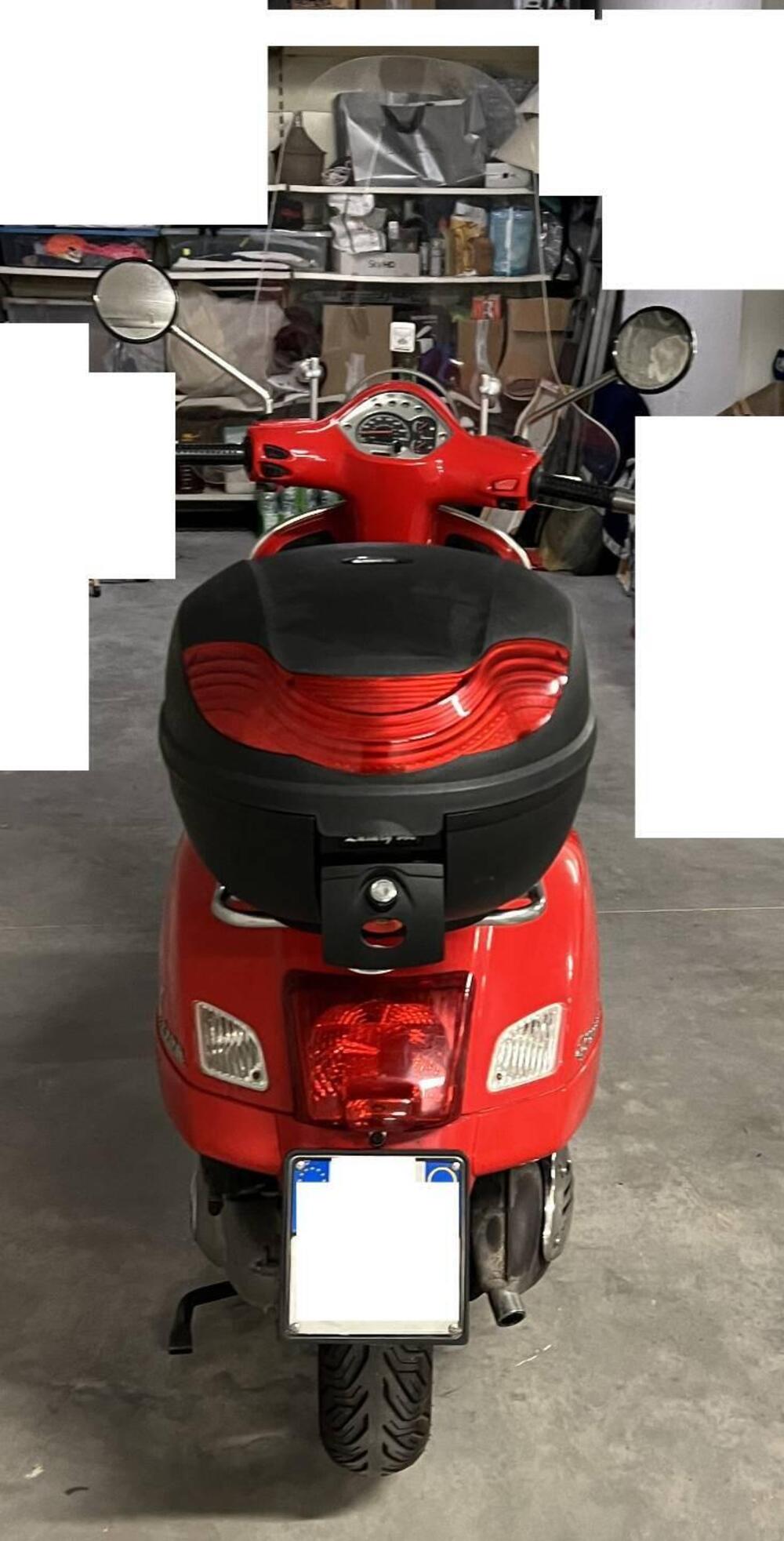 Vespa GTS 300 (2010 - 14) (3)