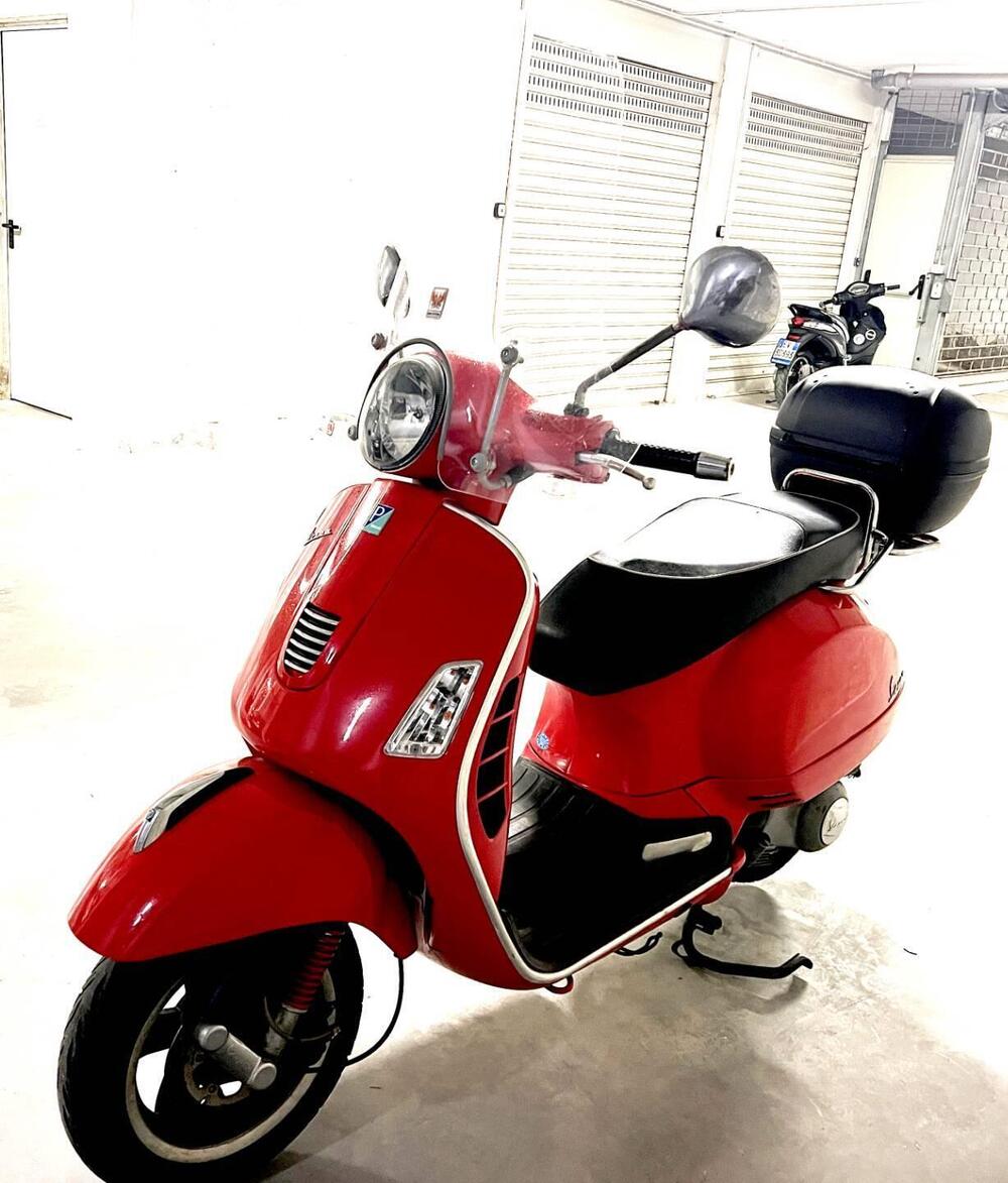 Vespa GTS 300 (2010 - 14) (4)