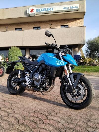 Suzuki GSX-8S (2025) usata