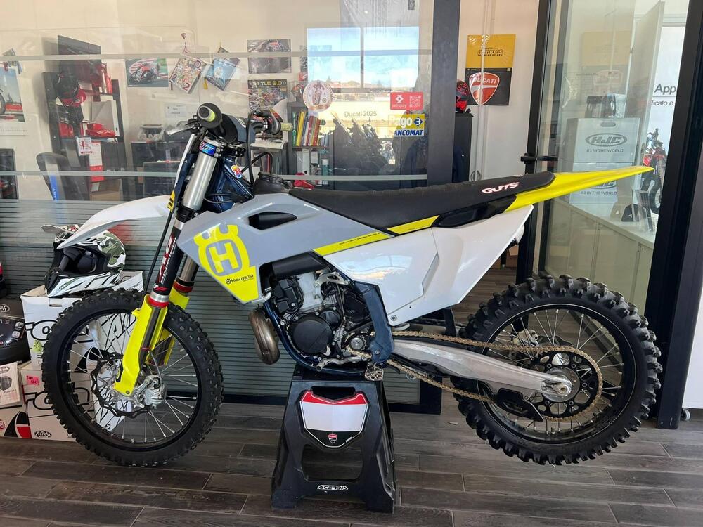 Husqvarna FC 250 (2023)