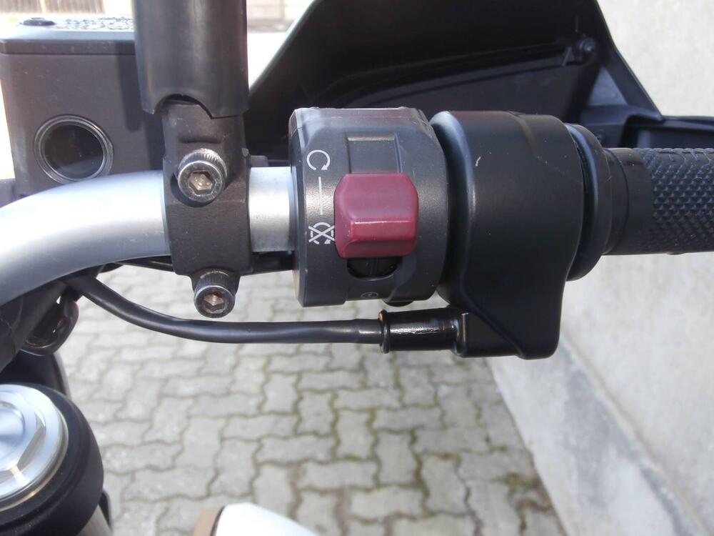 Ducati Hypermotard 939 (2016 - 18) (17)