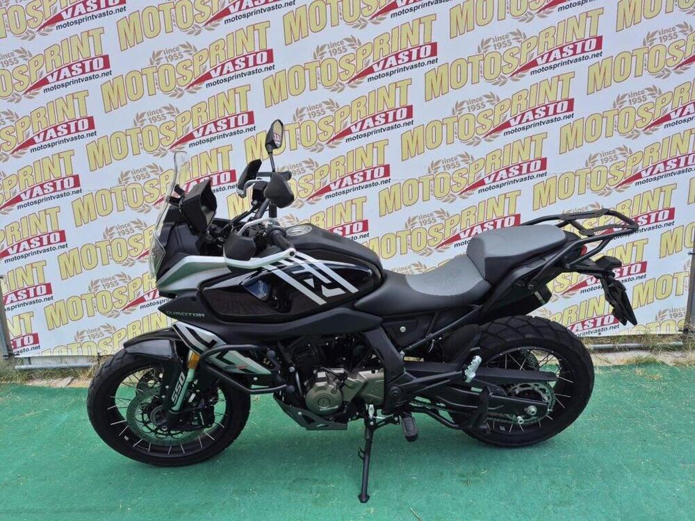 QJ Motor SRT 550 SX (2024) (2)