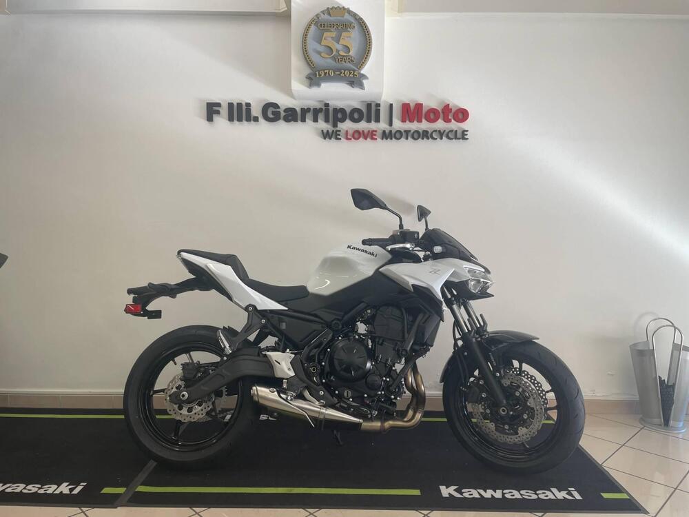 Kawasaki Z 650 (2025 - 26) (2)