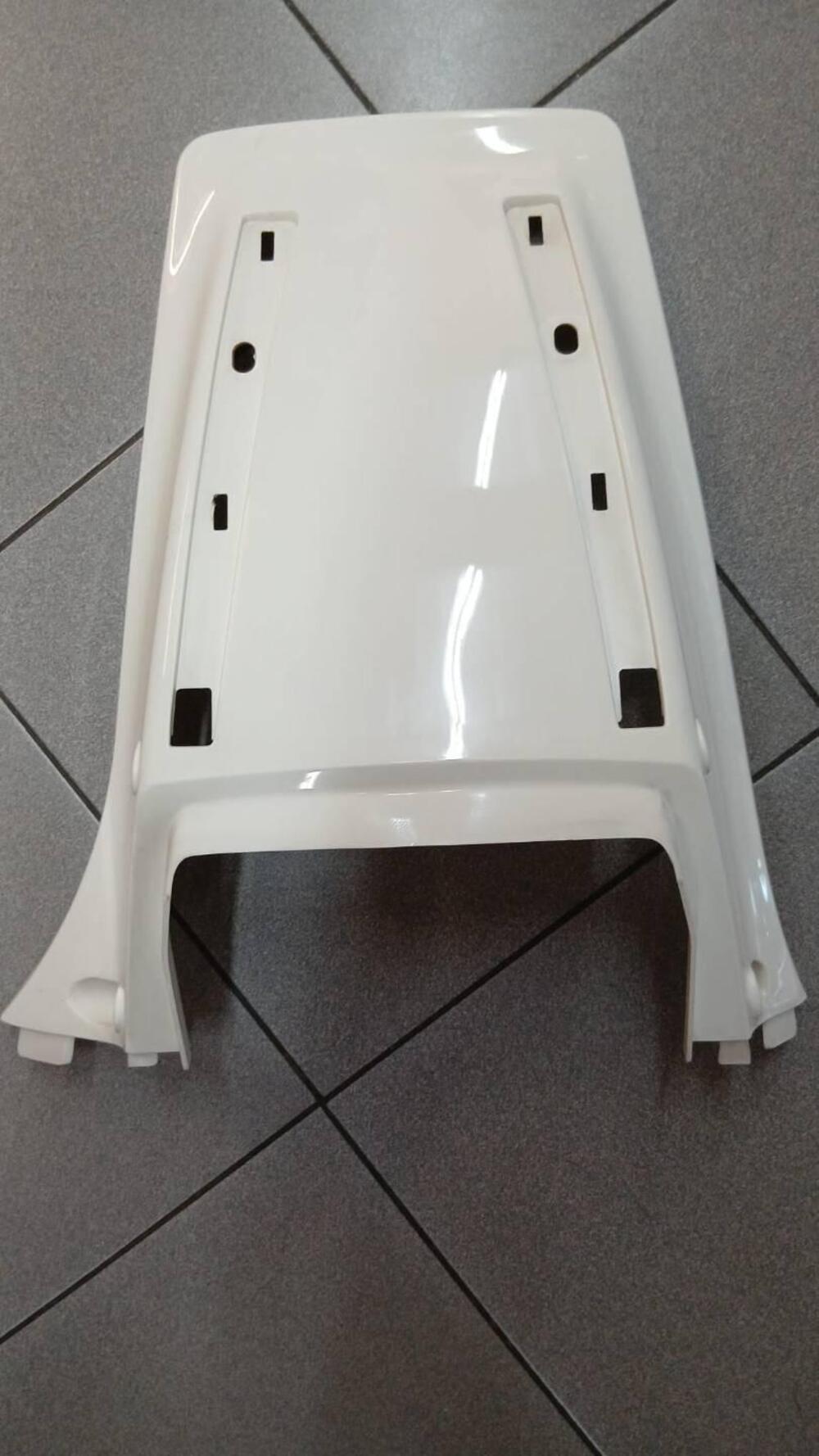 3TB216112000 Parafango post XT600E Yamaha