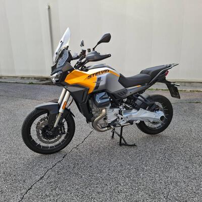 Moto Guzzi Stelvio PFF (2024 - 25) usata