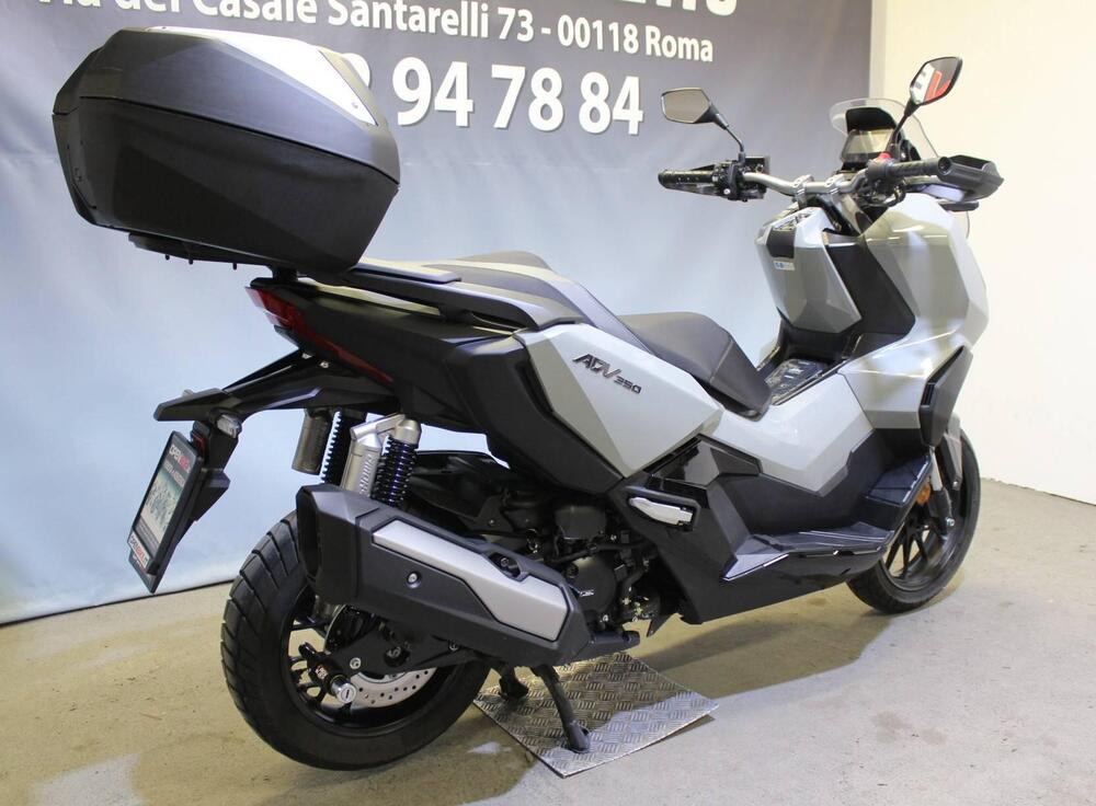 Honda ADV 350 (2022 - 24) (4)