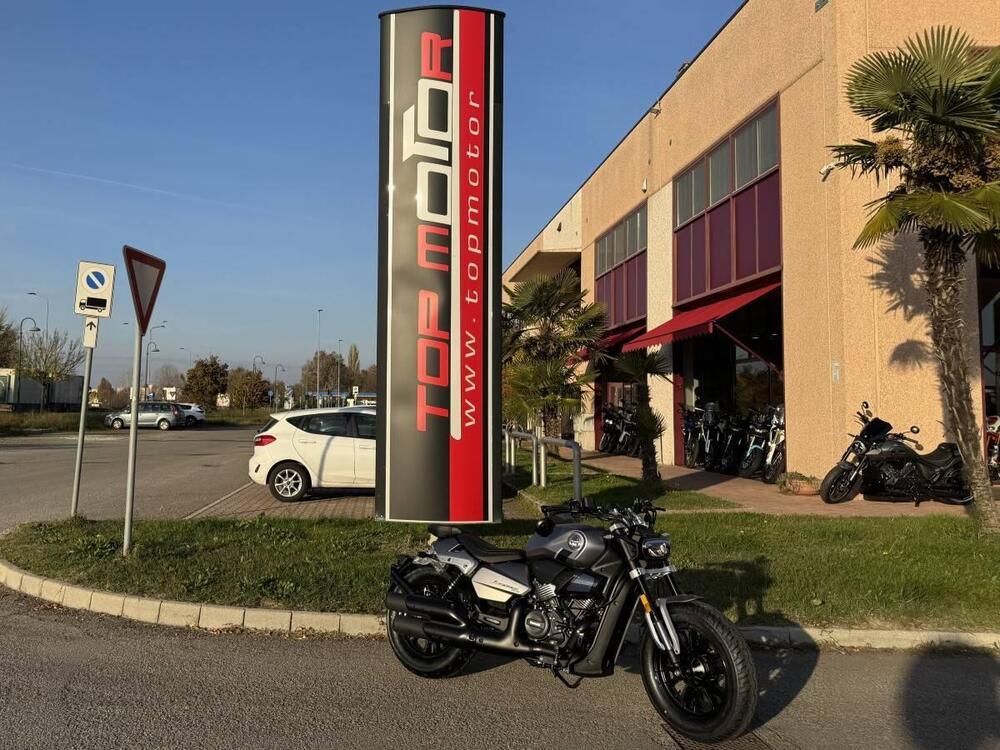 Benelli Leoncino 400 Bobber (2026) (6)