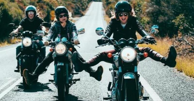 Roma: motocicliste in piazza contro la violenza sulle donne