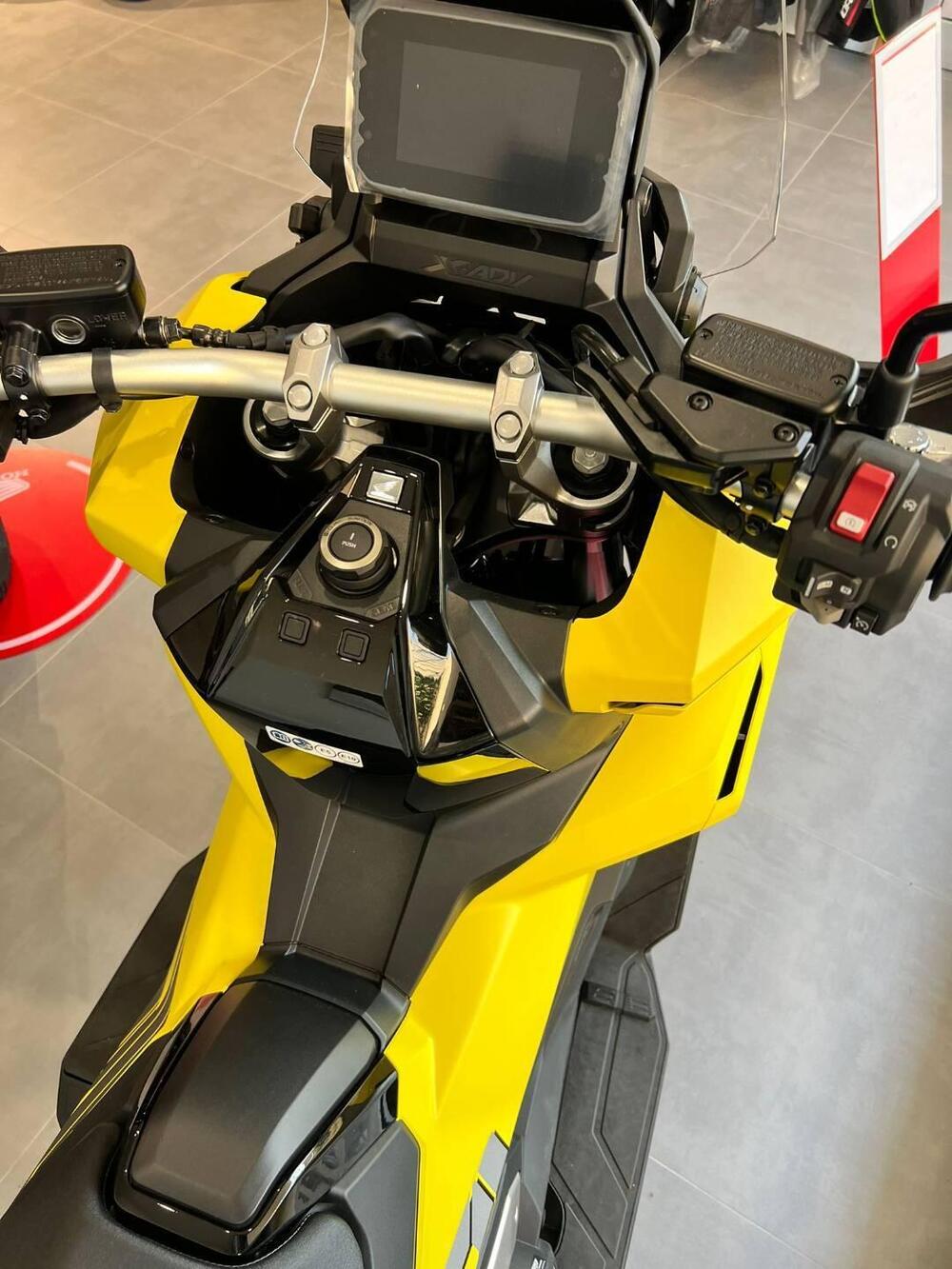 Honda X-ADV 750 (2025 - 26) (3)