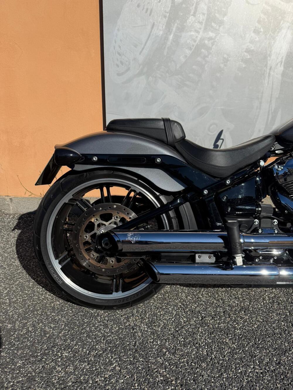 Harley-Davidson Breakout (2021 - 22) (2)