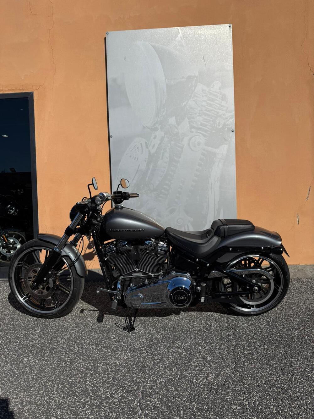 Harley-Davidson Breakout (2021 - 22) (9)