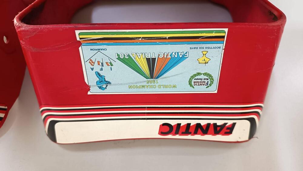 Mascherina portafato Fantic Trial 301 Fantic Motor (7)