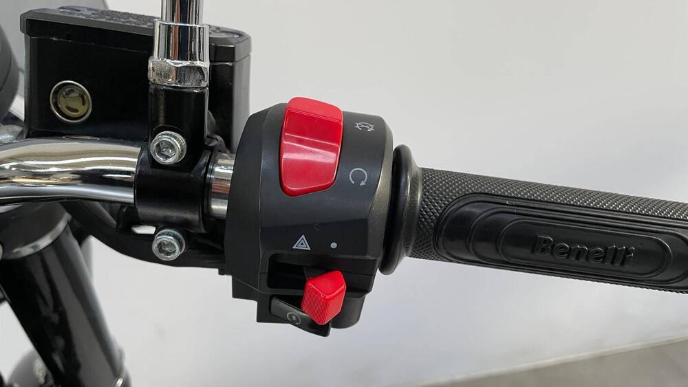 Benelli Imperiale 400 (2021 - 25) (16)