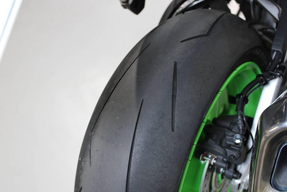 Kawasaki Ninja 1000 ZX-10R 40th Anniversary Edition (2024) (11)