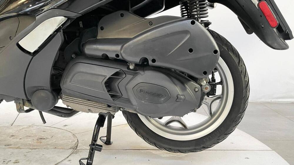 Piaggio Mp3 300 ie Yourban LT (2011 - 16) (8)