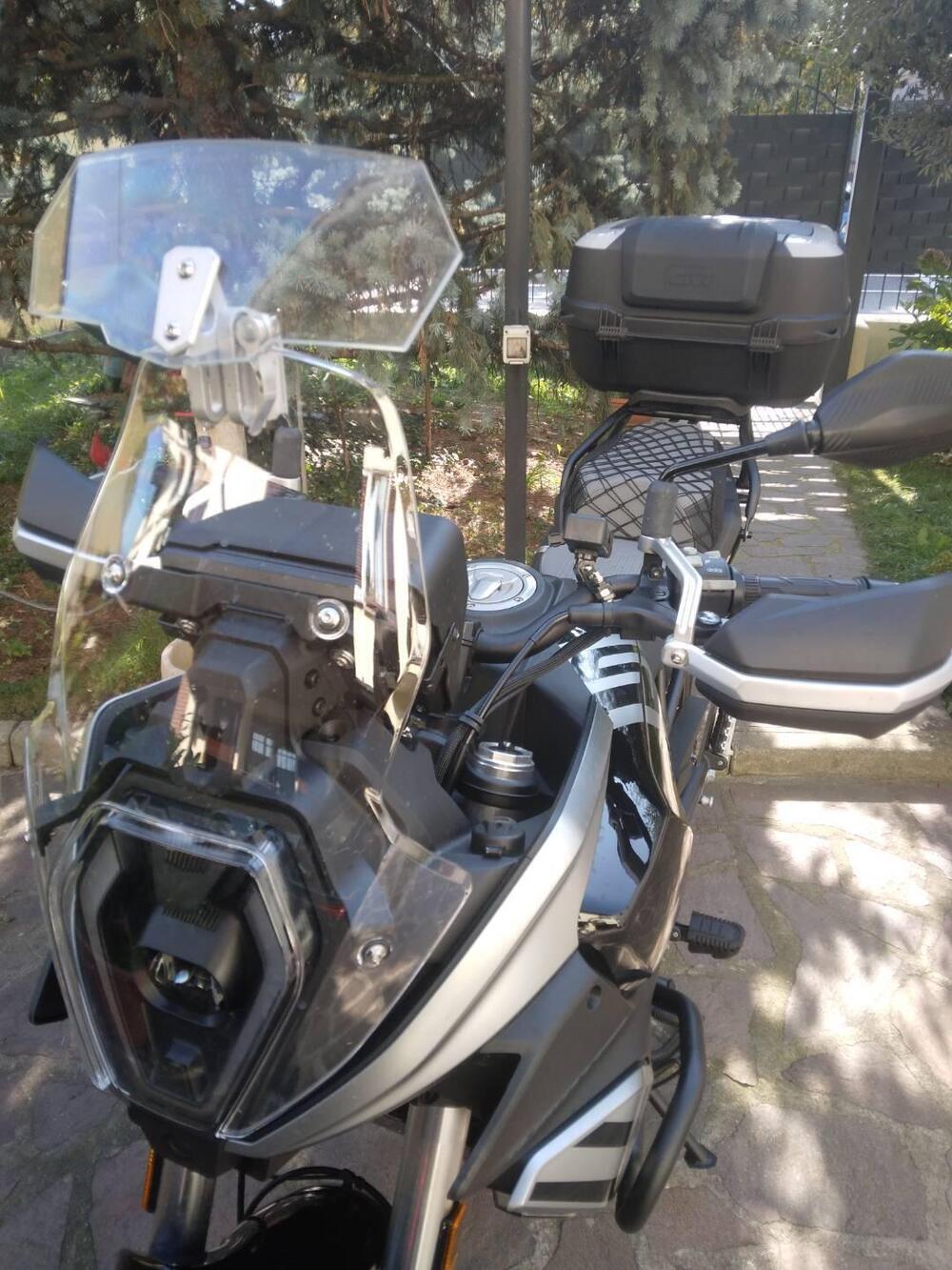 QJ Motor SRT 600 SX (2024 - 26) (5)