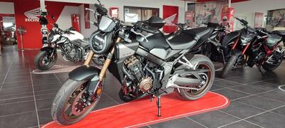 Honda CB 650 R E-Clutch (2024 - 25) nuova