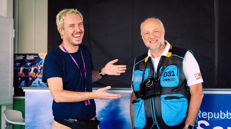 MotoGP 2025. Fabrizio Porrozzi, lo zio fotografo che non vuole essere chiamato zio! [VIDEO]