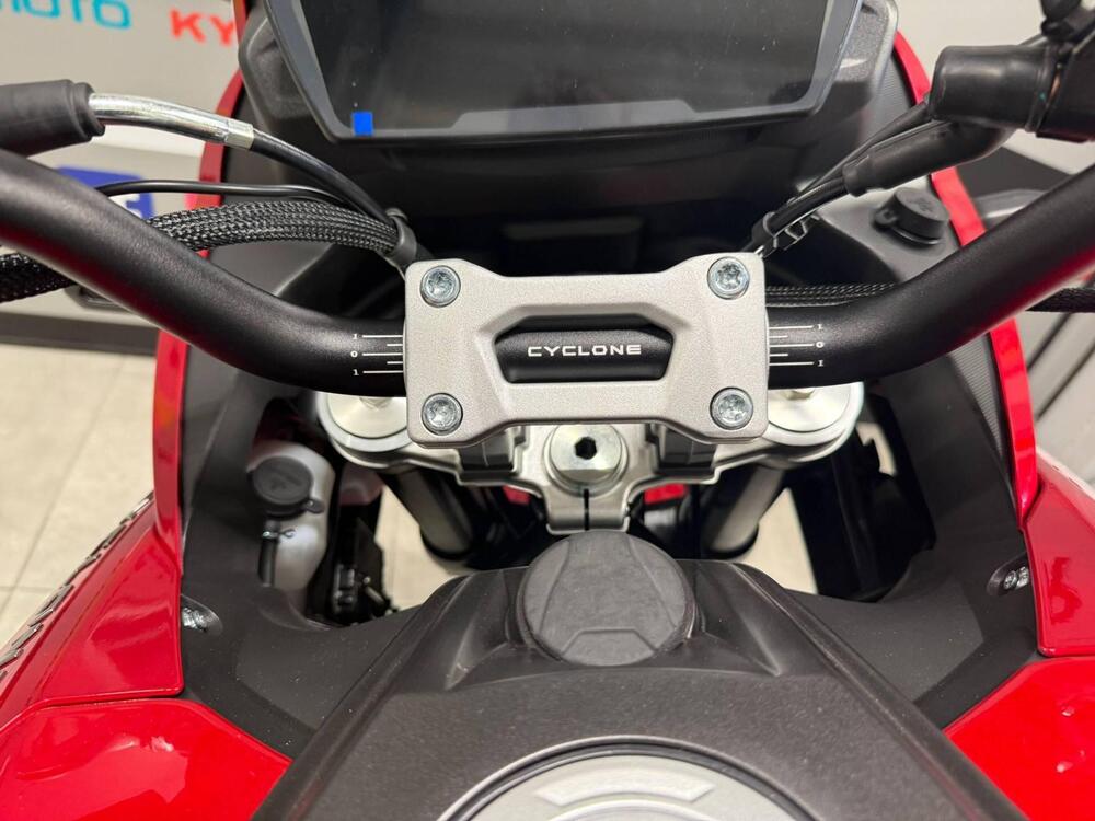 Cyclone RX650 (2025 - 26) (9)