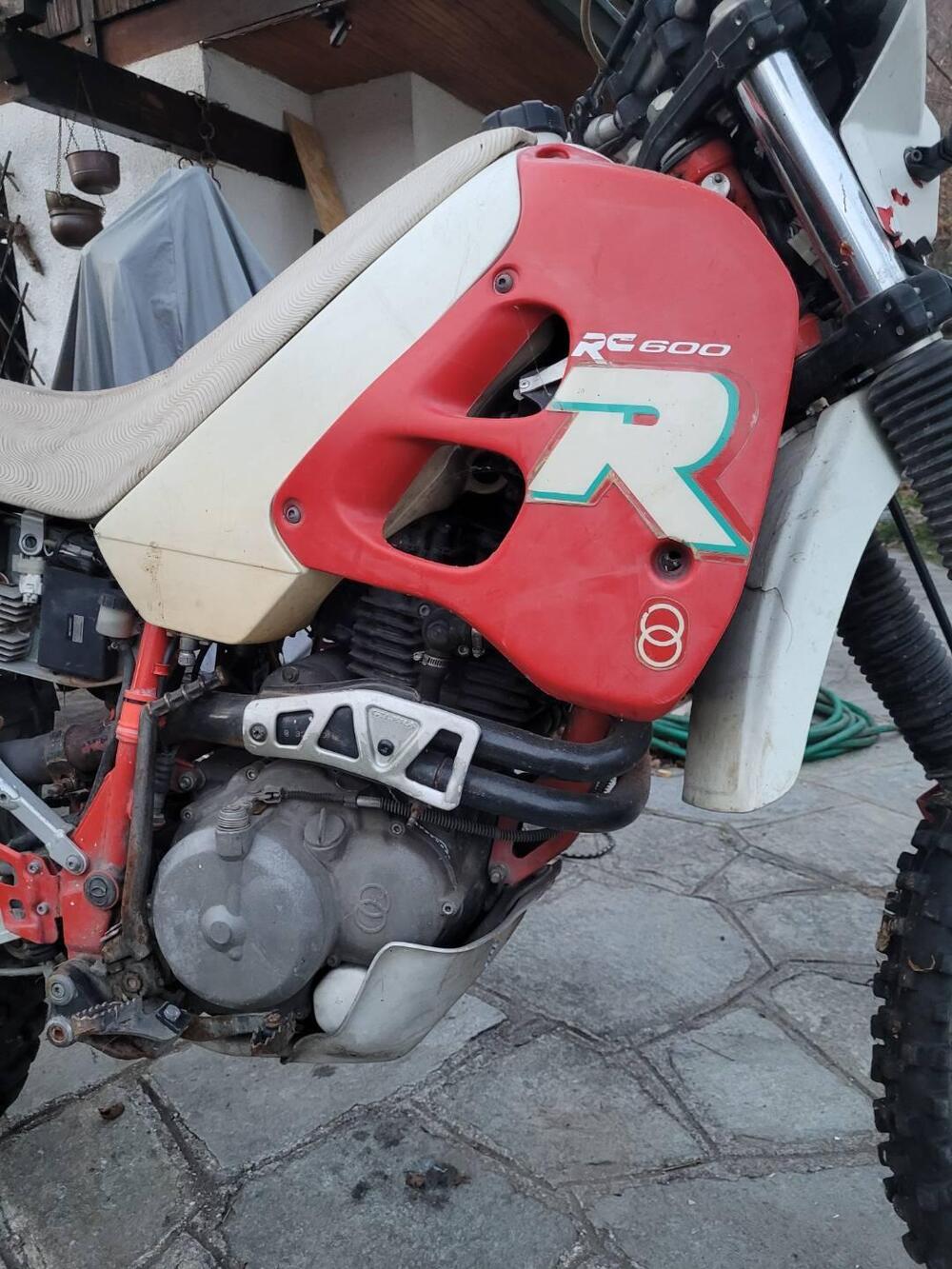 Gilera RC 600 R (3)