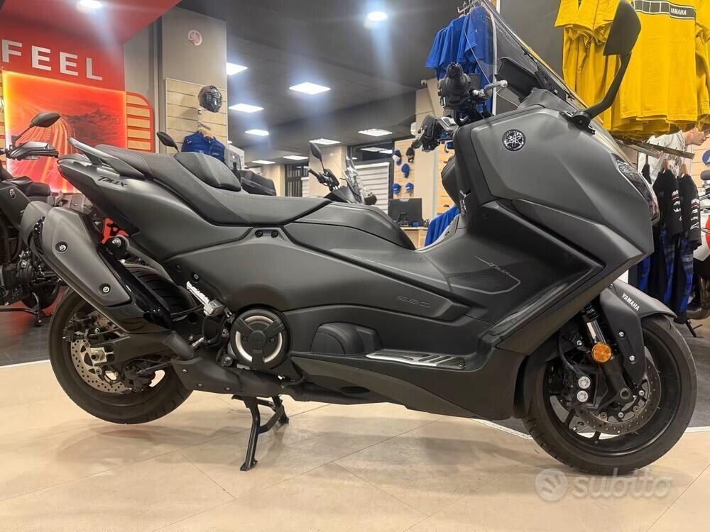 Yamaha T-Max 560 (2025 - 26) (3)