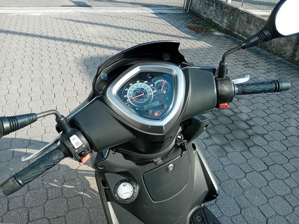 Kymco Agility 200i R16 + (2021 - 25) (7)