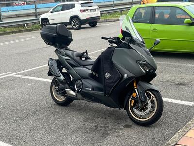 Yamaha T-Max 560 Tech Max (2020) usata