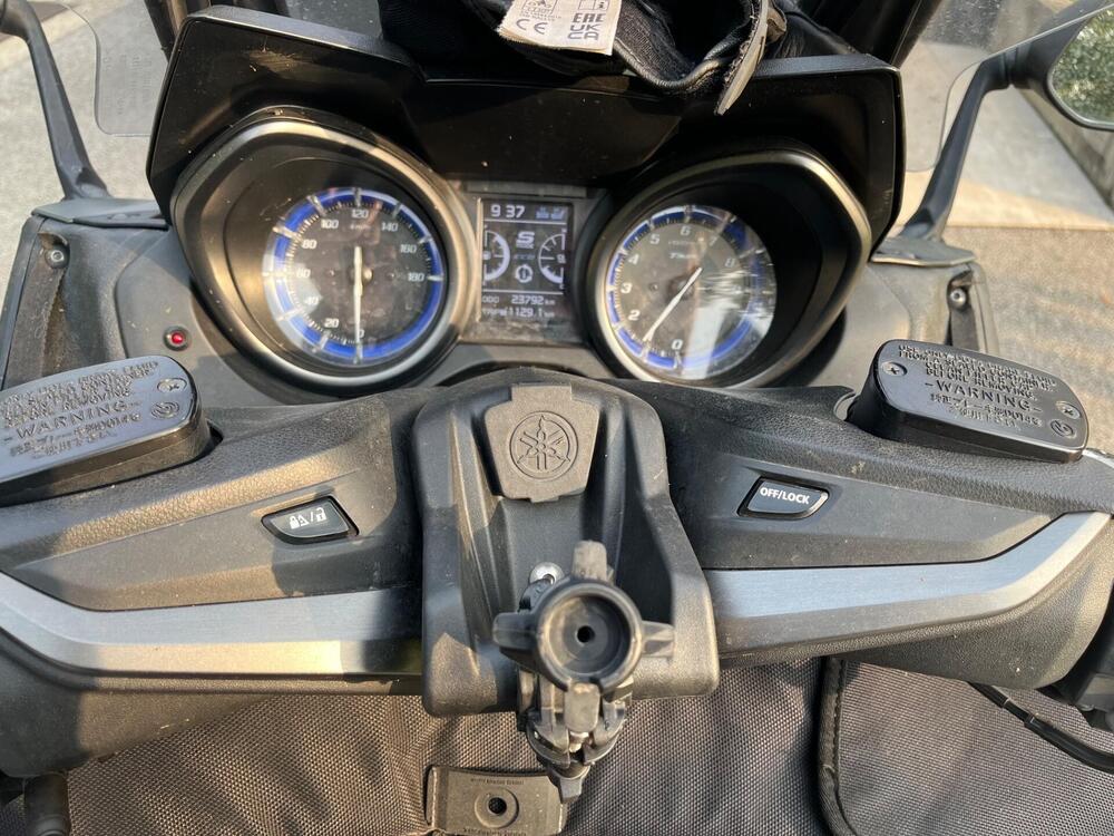 Yamaha T-Max 560 Tech Max (2020) (4)