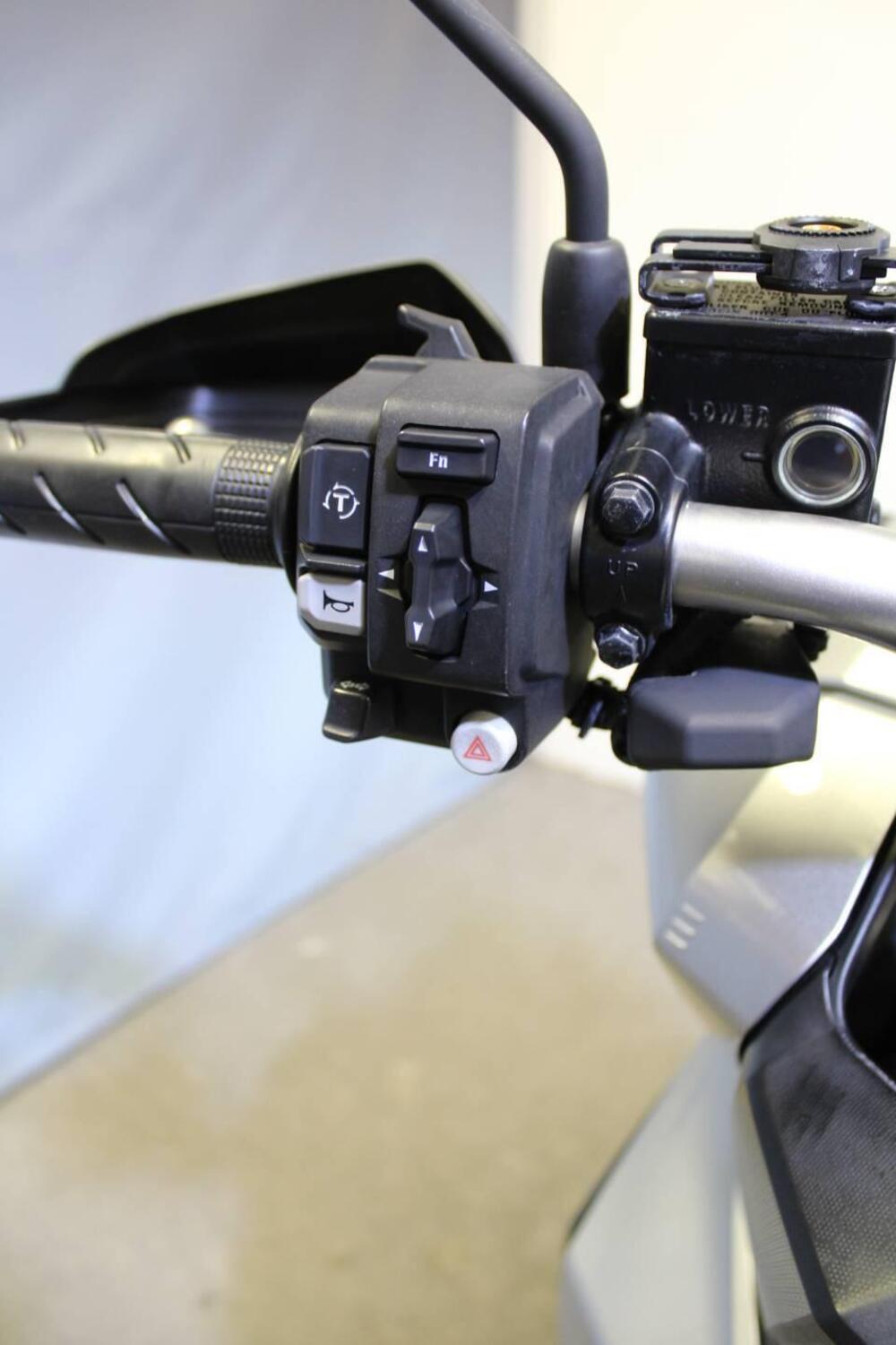 Honda ADV 350 (2022 - 24) (10)