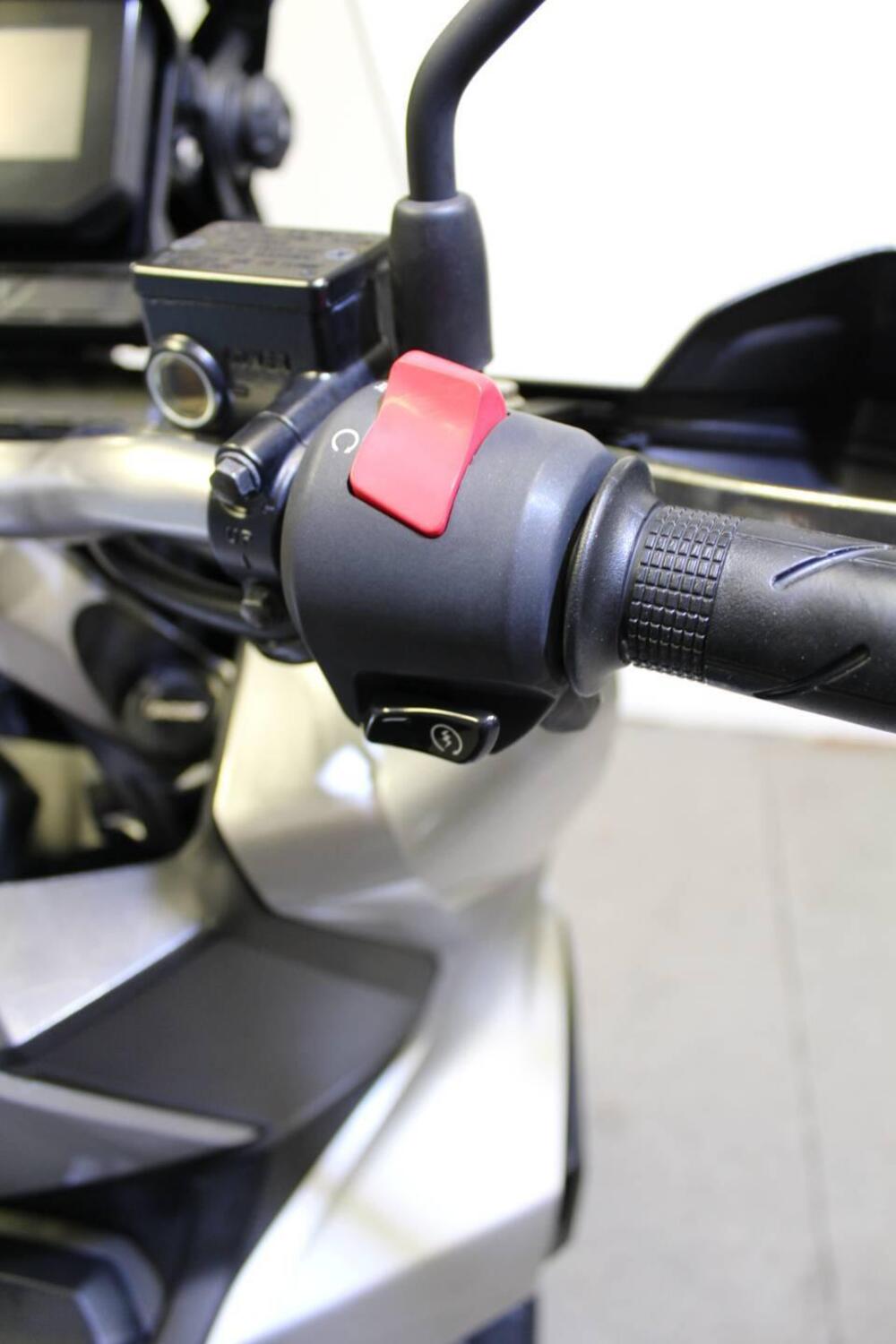 Honda ADV 350 (2022 - 24) (11)