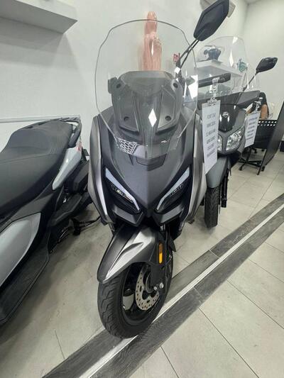 QJ Motor Fort 350 (2024) usata