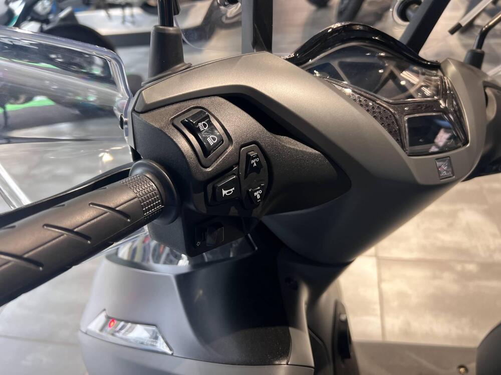 Honda SH 350i Sport (2025 - 26) (8)