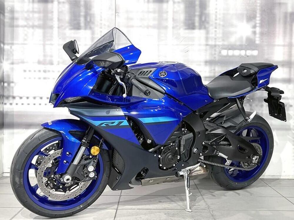 Yamaha YZF R1 (2020 - 25) (7)