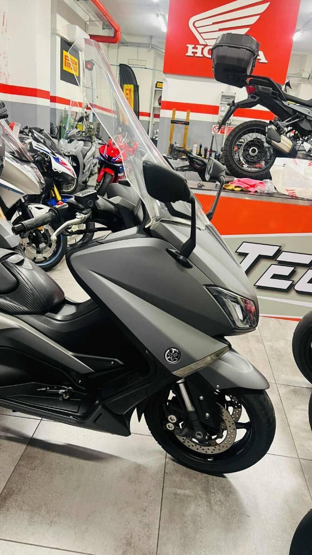 Yamaha T-Max 530 (2015 - 16) (10)