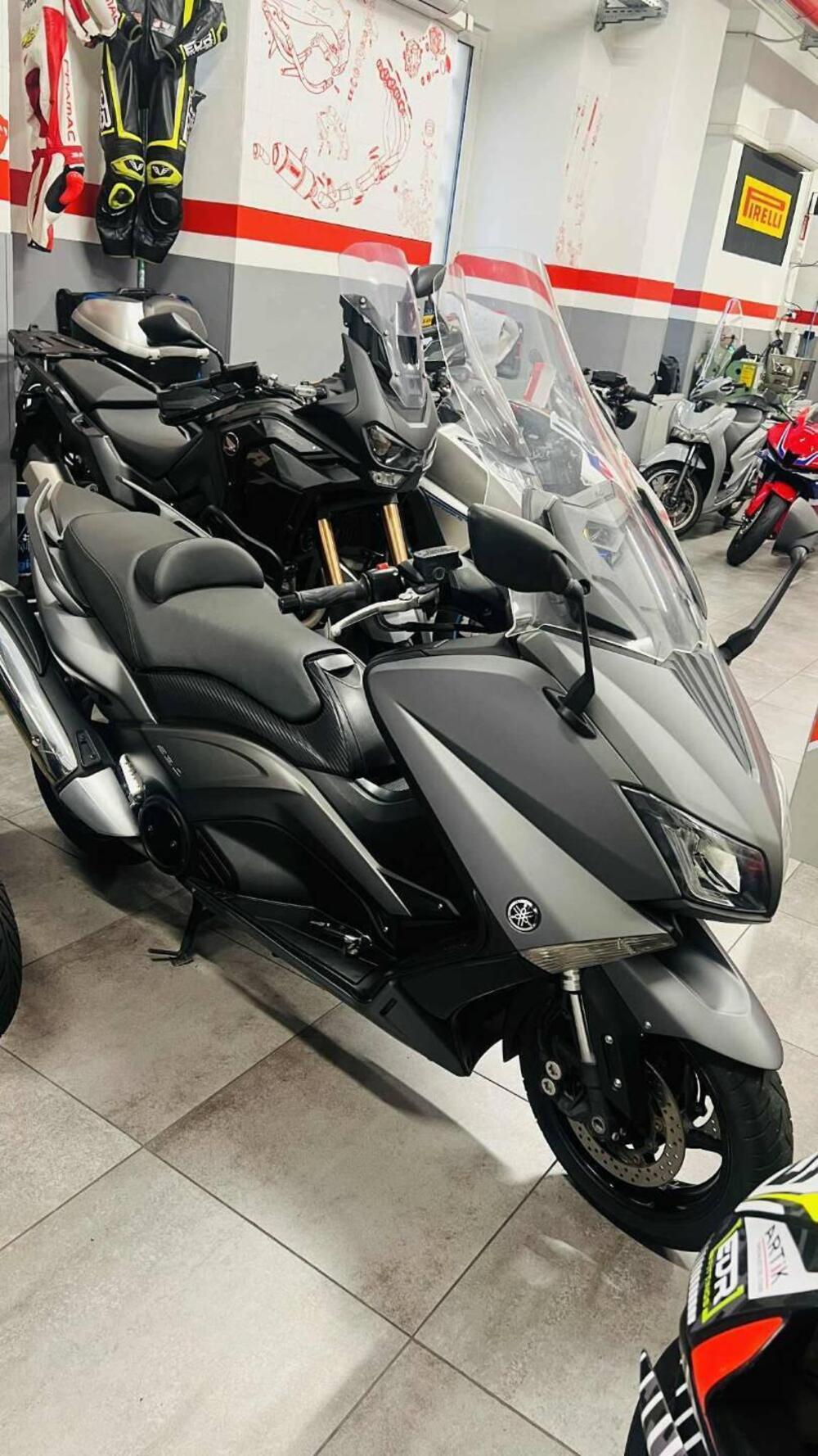 Yamaha T-Max 530 (2015 - 16)