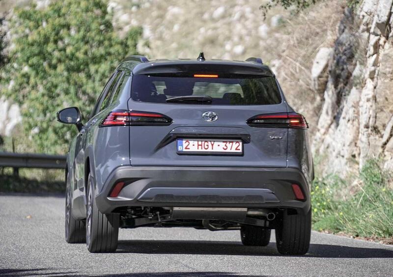 Toyota Corolla Cross Hybrid (8)