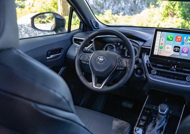 Toyota Corolla Cross Hybrid (10)